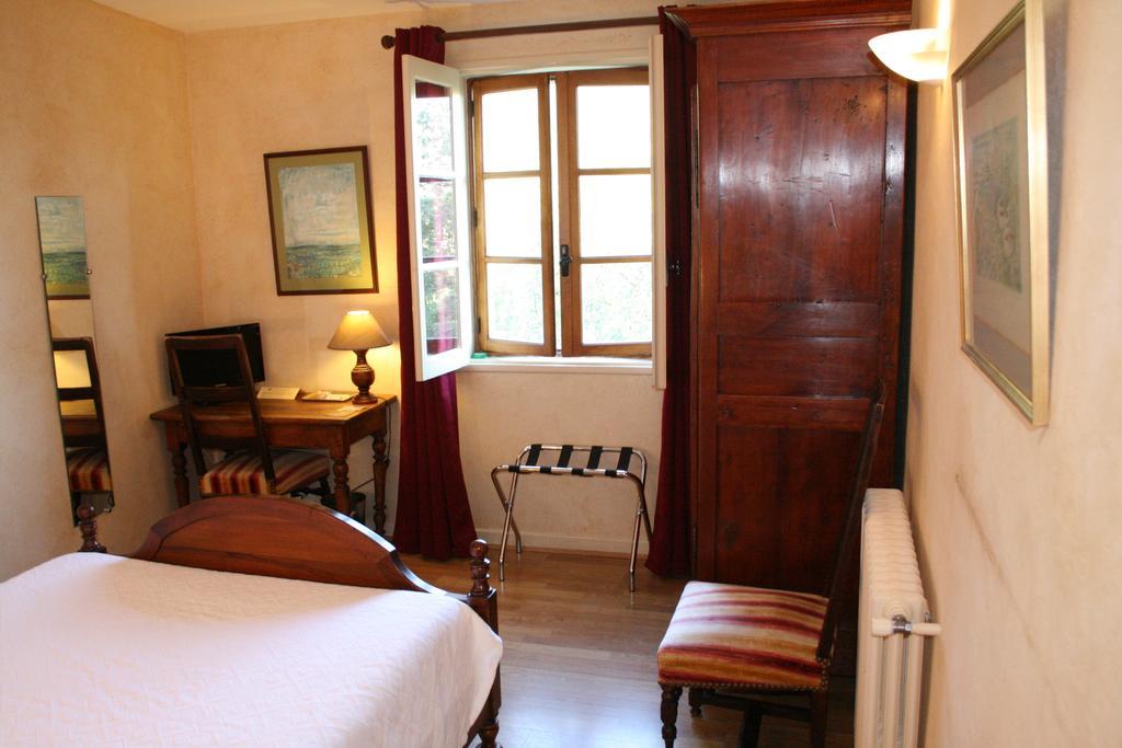 Hotel Les Hospitaliers Le Poët-Laval Zimmer foto